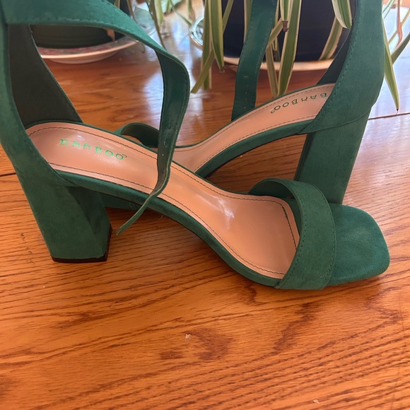 💚 Green 2.5 inch heel Bamboo shoes size 11 💚 - Picture 6 of 6